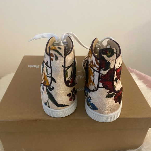 high top christian louboutin red bottom sneakers - Picture 6 of 7